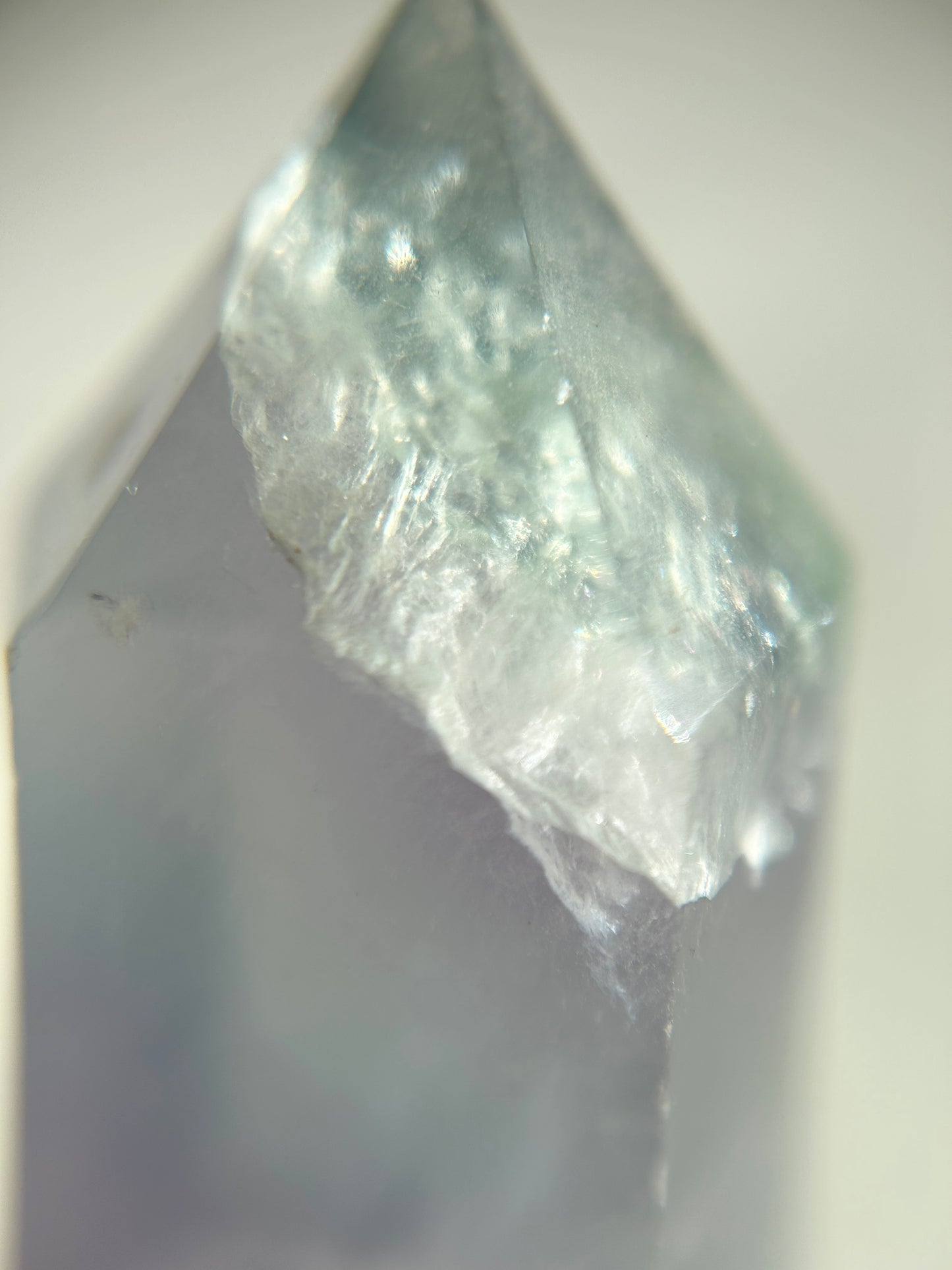 Regenbogen Fluorit Turm